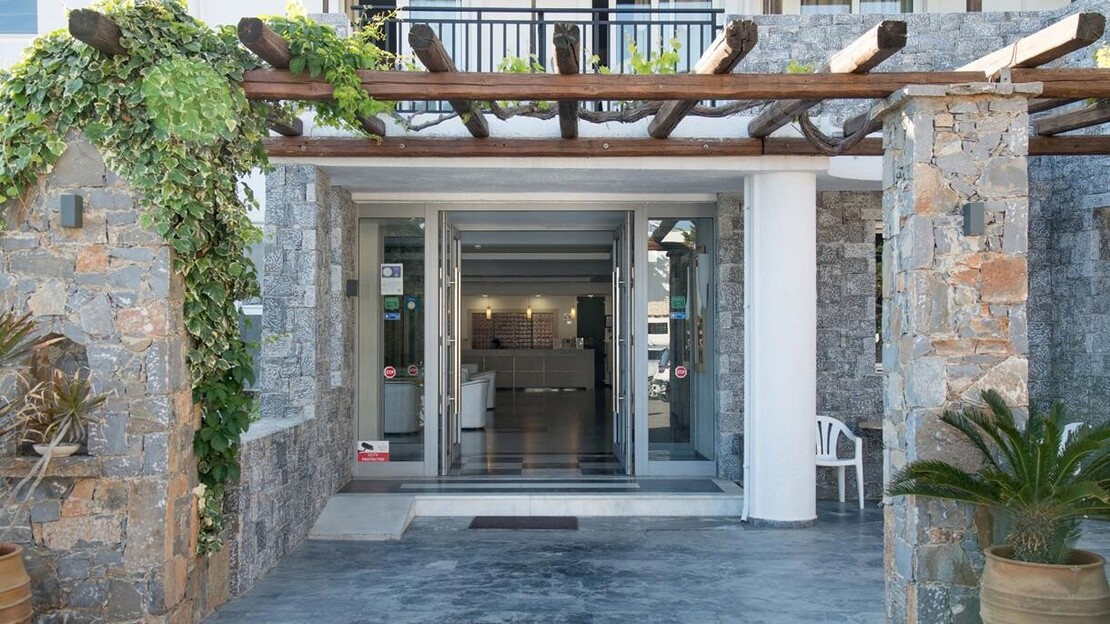 Semiramis Village Hotel